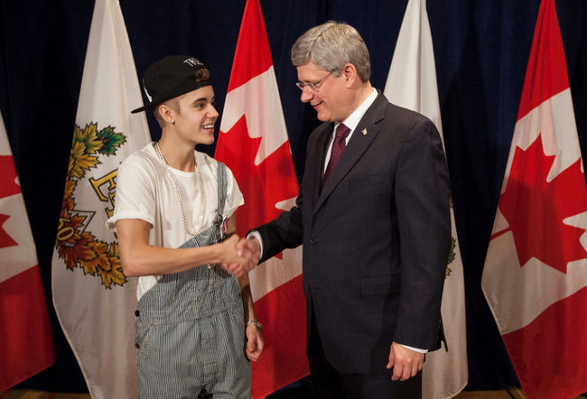 justin bieber meets canadian pm stephen harper